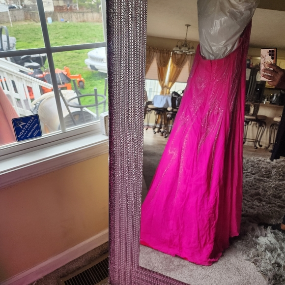 Prom gown - Picture 3 of 10